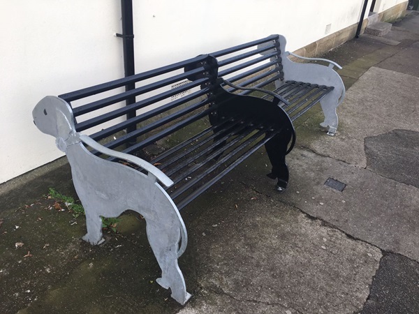 Bedlington Terrier, fabric,park bench,
